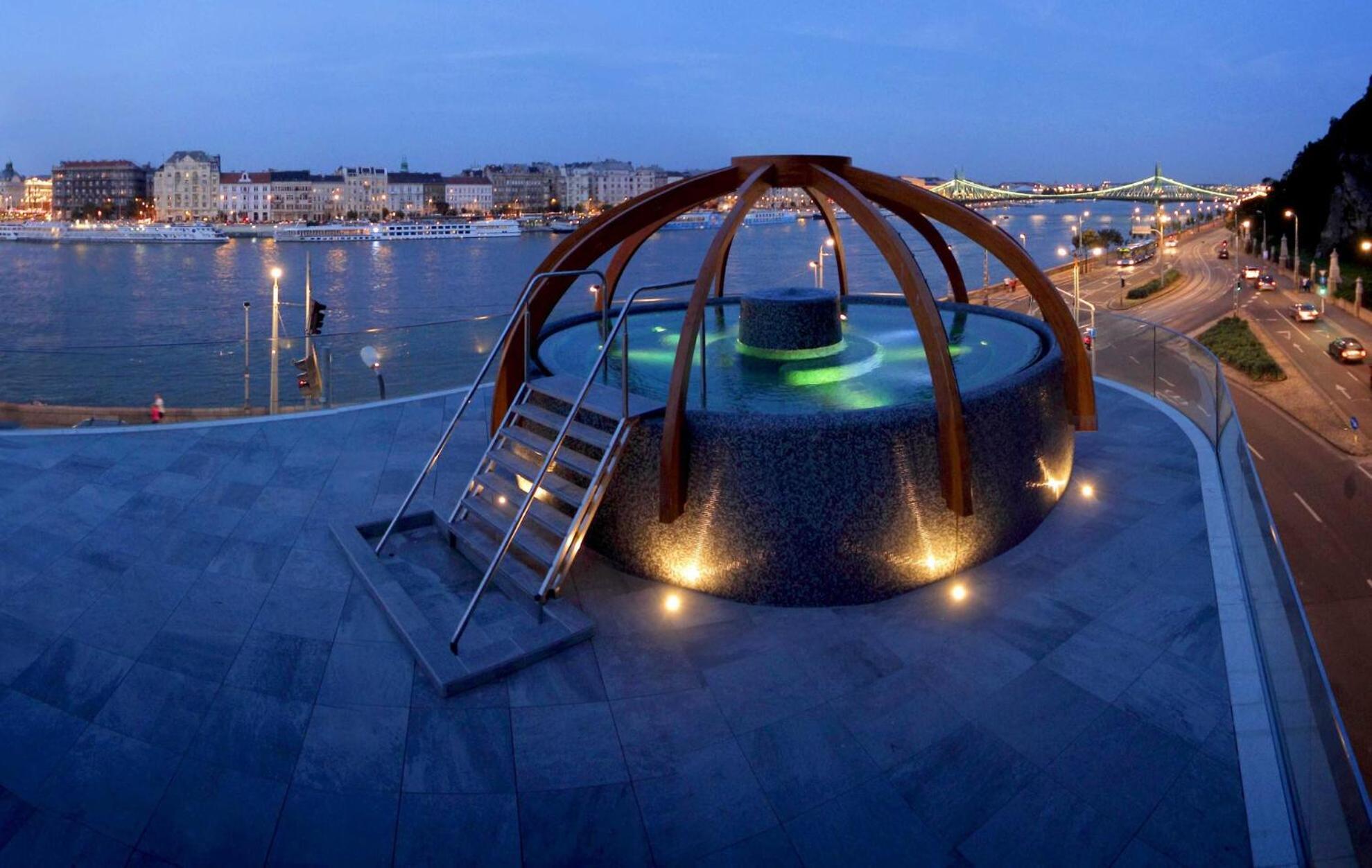 Casadeco Budapest Apt-Stunning New York Cafe View Ngoại thất bức ảnh